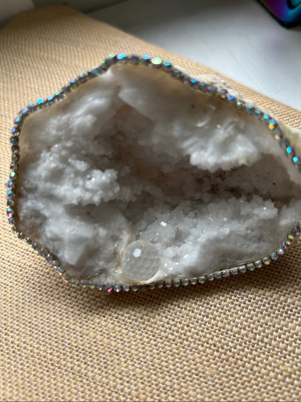 Crystal geode. - Picture 5 of 7